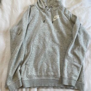 grey nike sweatshirt